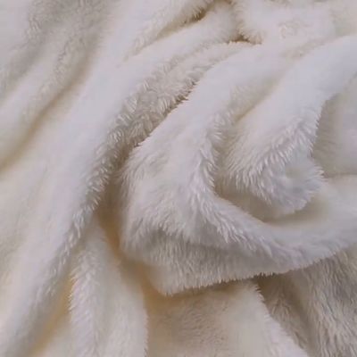 영국 시장 58/60" 너비 96F 밀도의 흰색 폴리에스터 털 직물